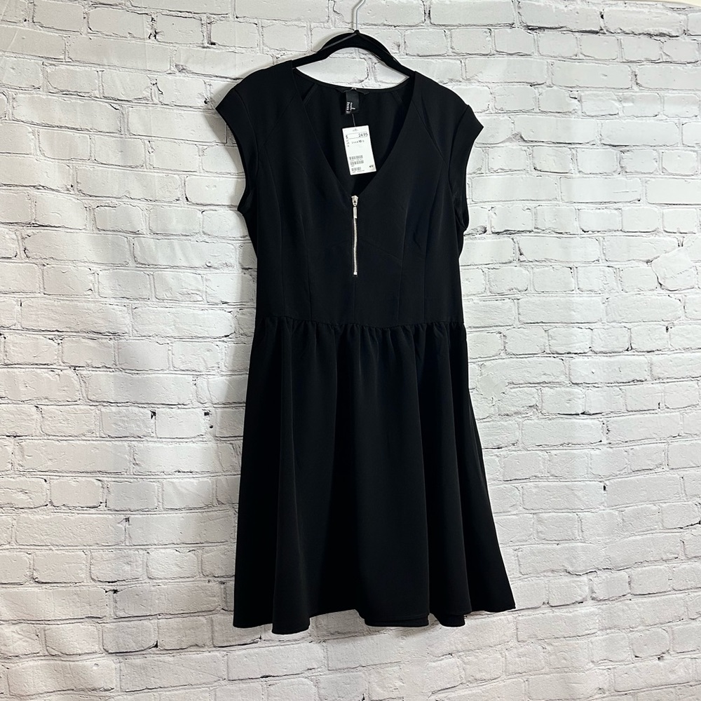 NWT Zip Front Dress